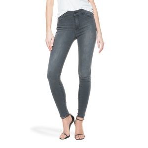 NWOT Matt & Bow High Rise Skinny Orchard Jeans